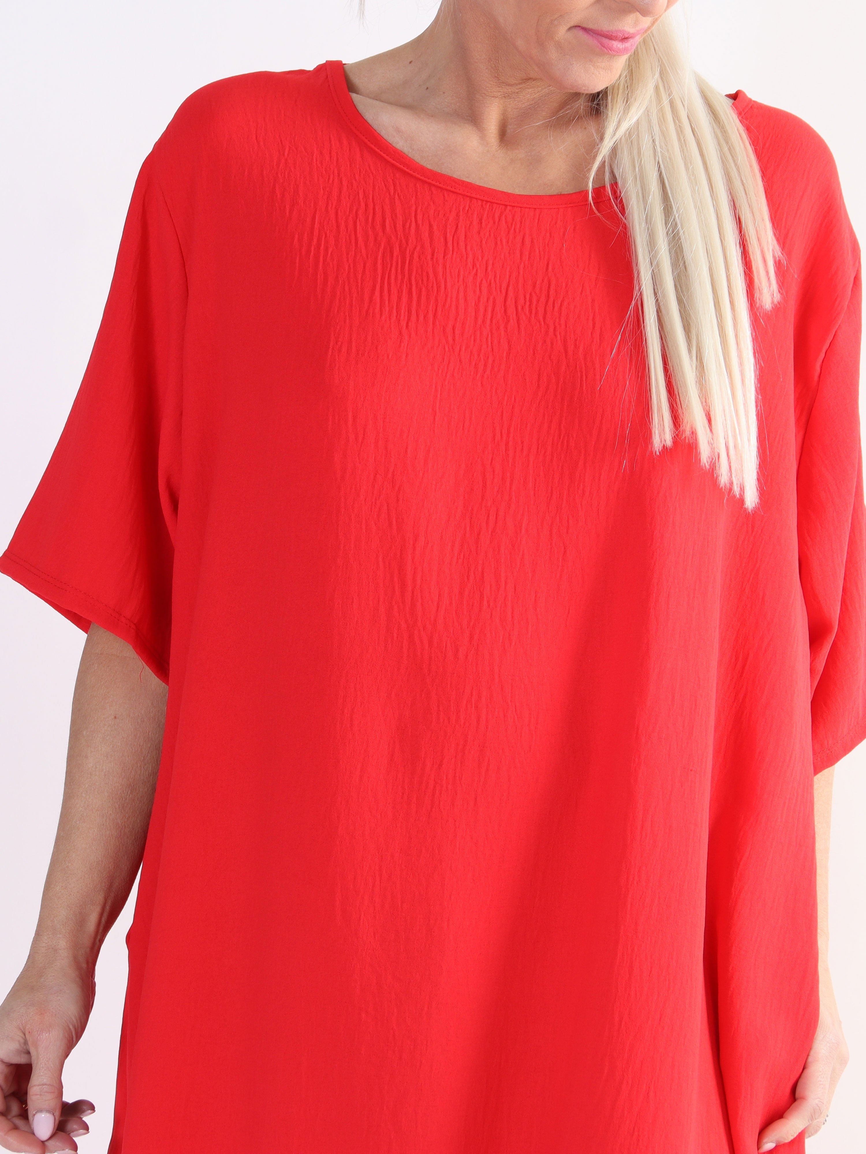 Emmelie - Klänning i viskosblandning med fickor i plus size.